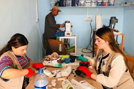 Displaced Yazidis turn plastic waste into new&nbsp;products